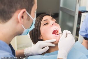 Dans environ un tiers des infections, on pense que les bactéries pénètrent dans la circulation sanguine par la bouche.  Cela peut être dû à une mauvaise hygiène dentaire [File photo]