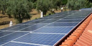 Assurance décennale photovoltaïque : explications, coût