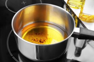 Idées pour réutiliser l'huile de cuisine usagée