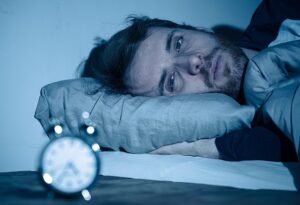 Le sommeil des hommes peut être plus fortement influencé par le cycle lunaire que celui des femmes, car le cerveau masculin peut être plus sensible à la lumière ambiante que celui du cerveau féminin (stock image)