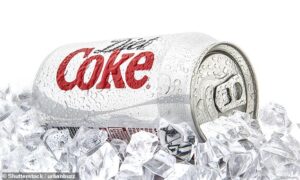 Bien que les chercheurs n'aient pas testé de boissons gazeuses individuelles, Diet Coke contient de l'aspartame, l'un des édulcorants artificiels testés dans l'étude.