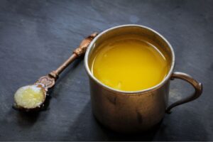 Le Ghee, le beurre clarifié considéré comme un élixir de vie par la médecine ayurvédique