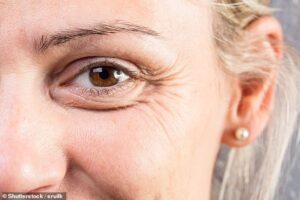 Les scientifiques utilisent un virus inoffensif pour greffer un gène dans l'œil, où il lui ordonne de produire sa propre réserve d'une substance qui sauve la vue