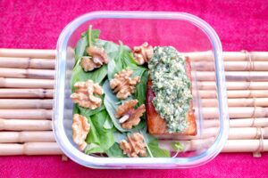 Salade de saumon et de pesto rapide Keto Lunch